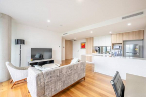 Two bedroom Apartment Next to Canberra Centre